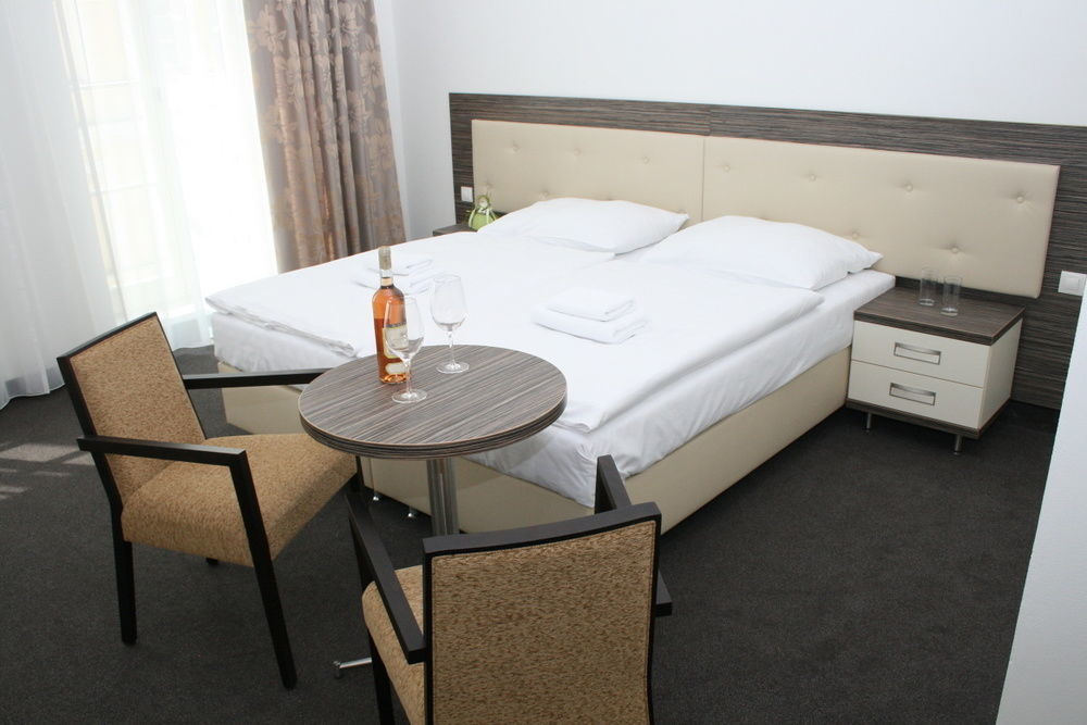 קרלובי וארי Hotel Malta מראה חיצוני תמונה