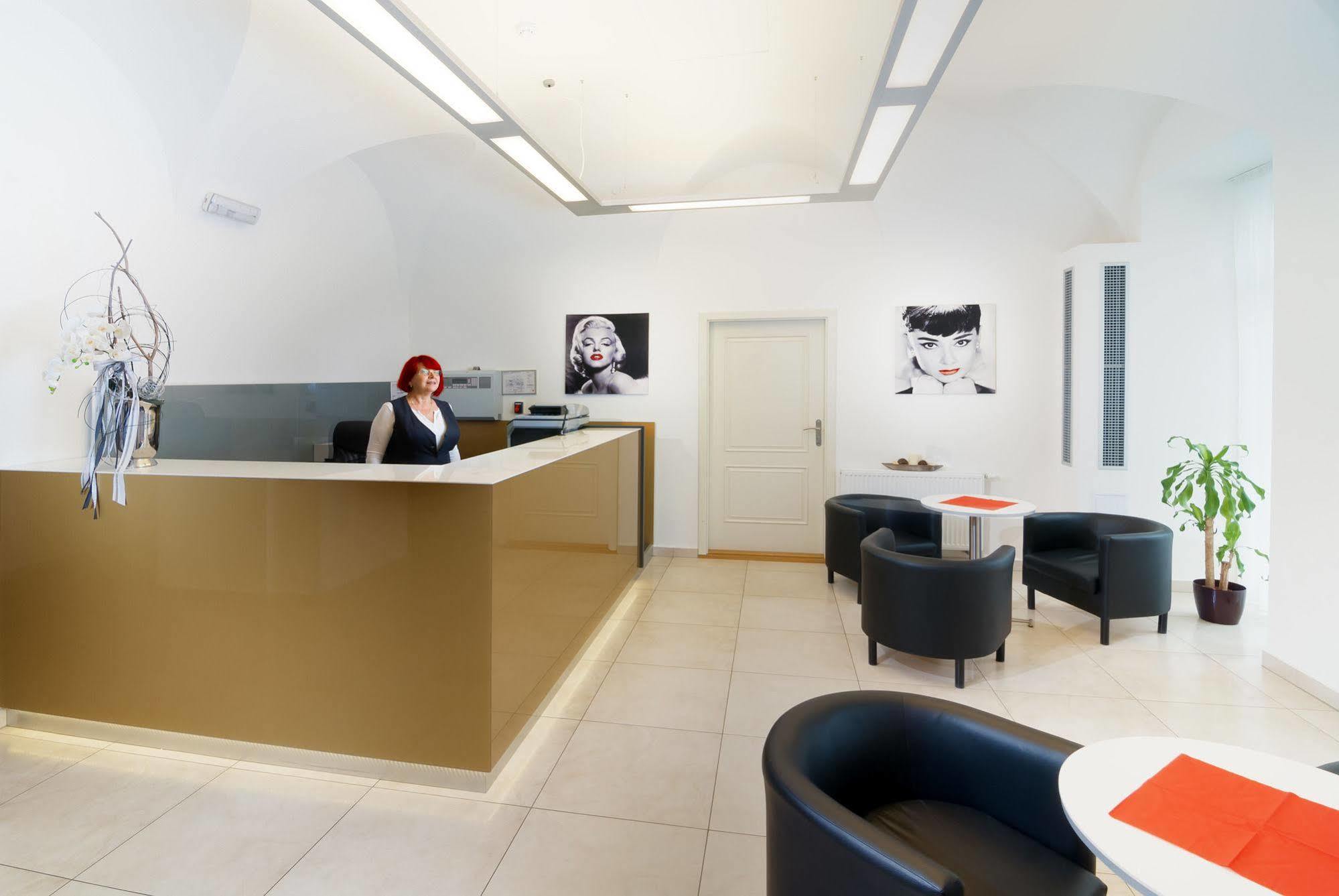 קרלובי וארי Hotel Malta מראה חיצוני תמונה