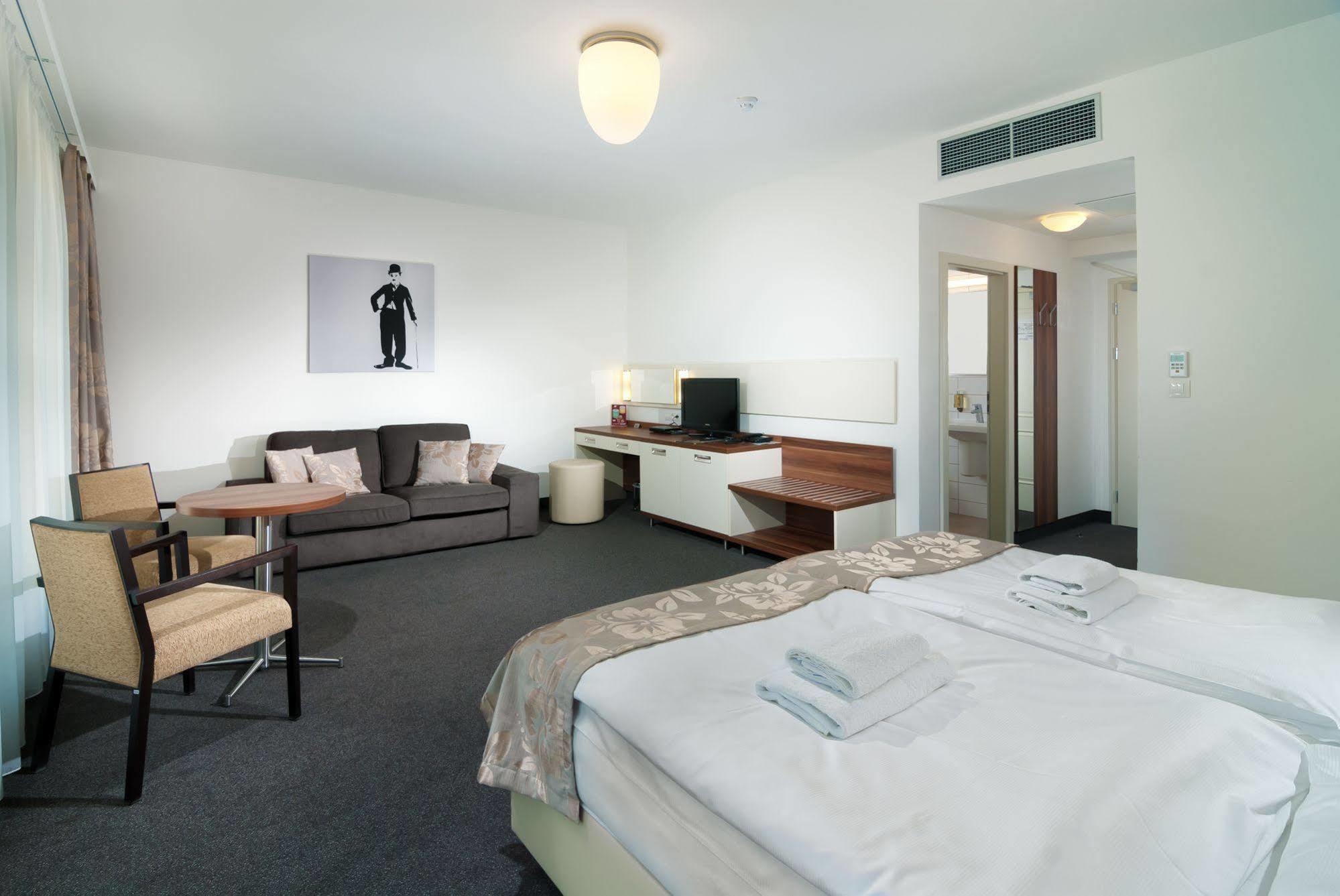 קרלובי וארי Hotel Malta מראה חיצוני תמונה